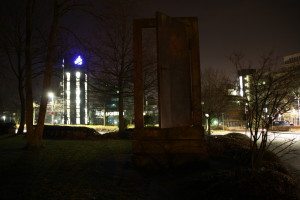 Uni-Paderborn-Denkmal-Tuer